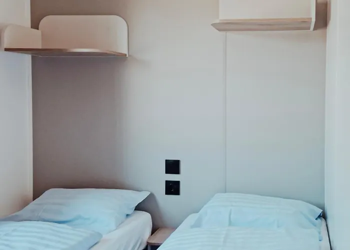 Super Cordelia - Camp La Belle Vie Kamp alanı *